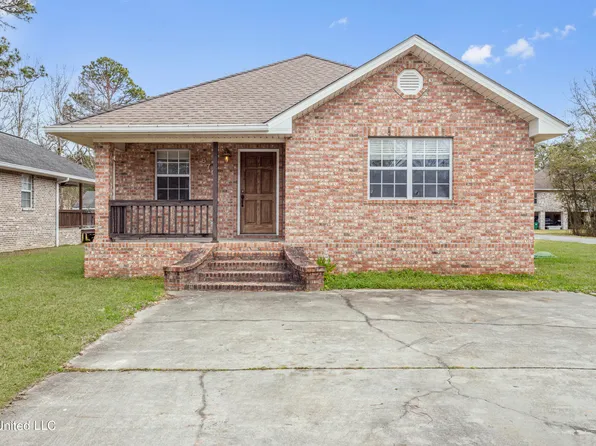 6706 Omaha St, Biloxi, MS 39532