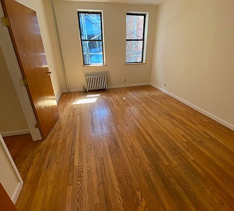 4th image of 31-22 34th St #11A