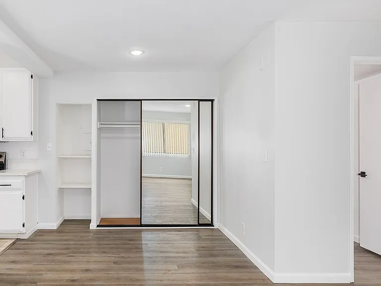 132 Clark Dr — Photo 10