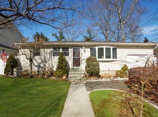 799 Frankford Rd, West Babylon, NY 11704
