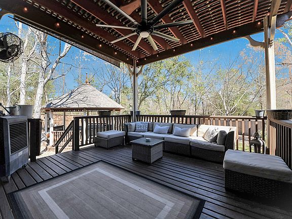 3rd image of 6 E Matisse Meadow Ct