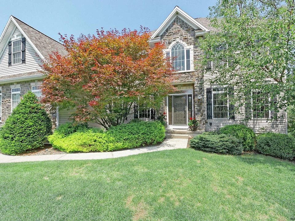 1st image of 9 Stoney Heights Ct