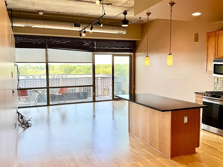 350 N Main St #605 — Photo 3