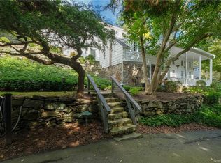 291 Roaring Brook Rd, Chappaqua, NY 10514