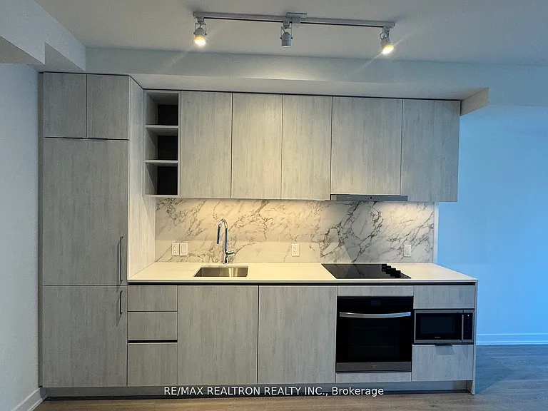 8 Wellesley St W #806 — Photo 11