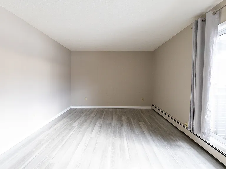3023 Blakiston Dr NW — Photo 10