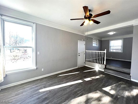 3rd image of 31103 Royalview Dr