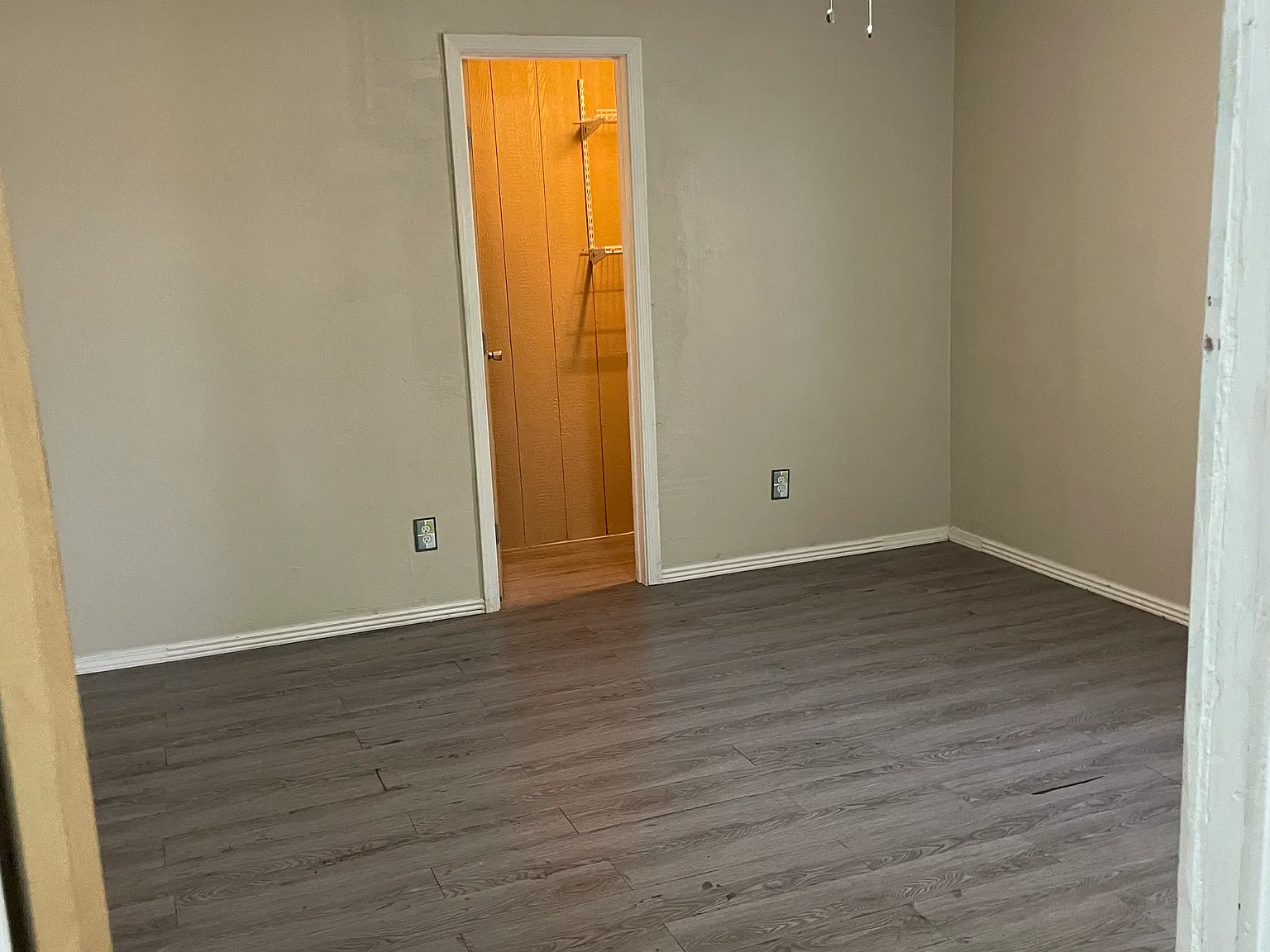 3 bed, 1.5 bath, 2500 sqft, $2,000 — Photo 2