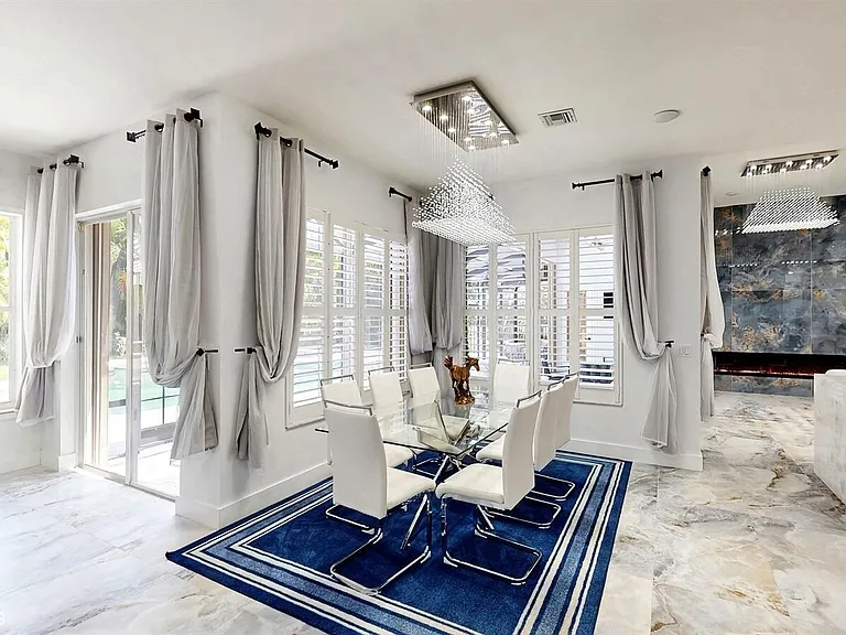 15700 Carrera Ln — Photo 6
