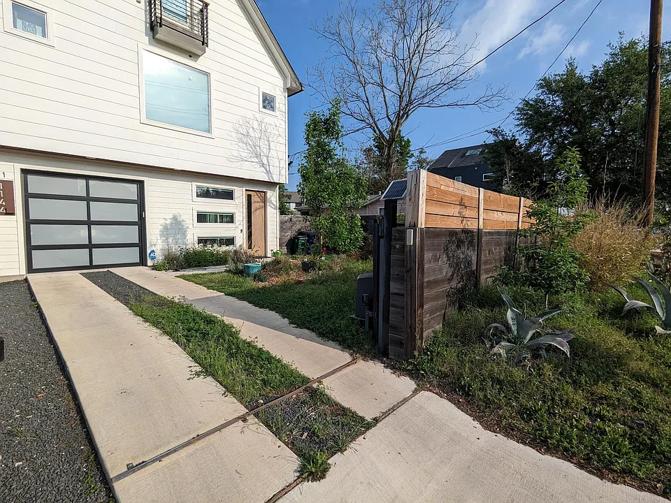 1144 Mansell Ave