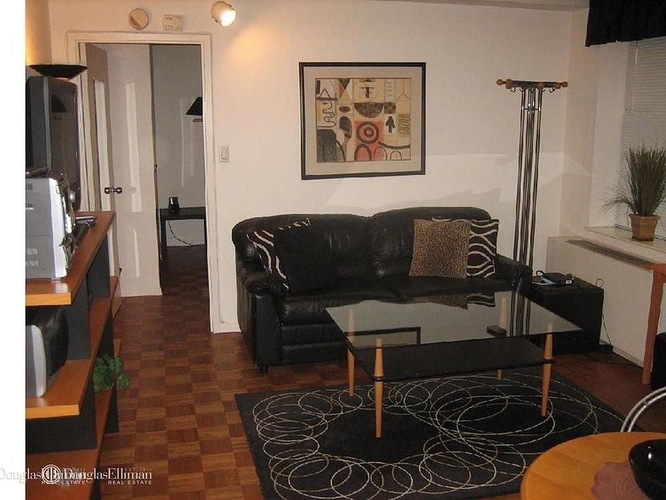 2nd image of 150 W 51st St APT 1702