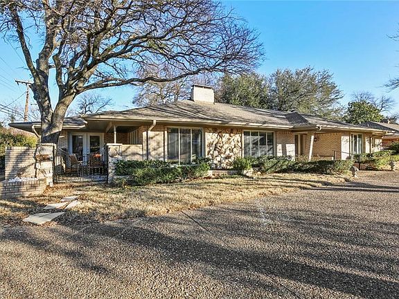2nd image of 13316 Hughes Ln