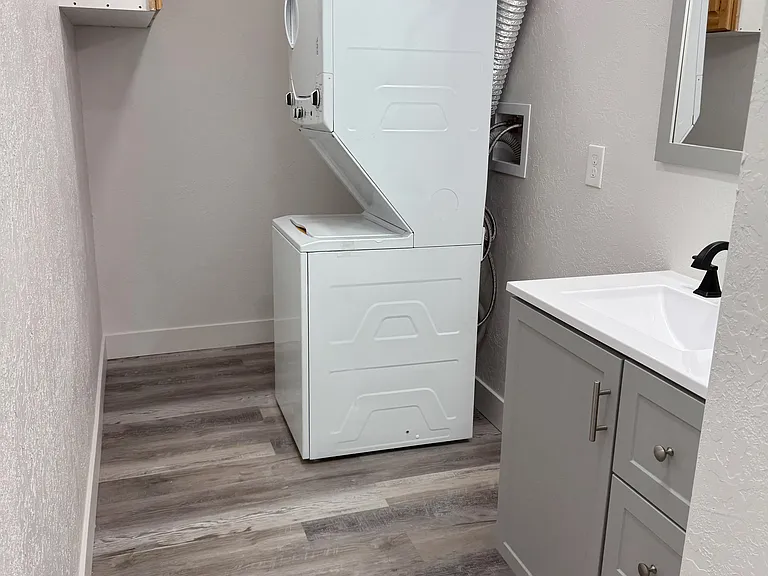 1515 S 1300 E — Photo 13