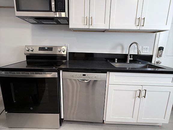 5th image of 2826 Altura Ave #1/2