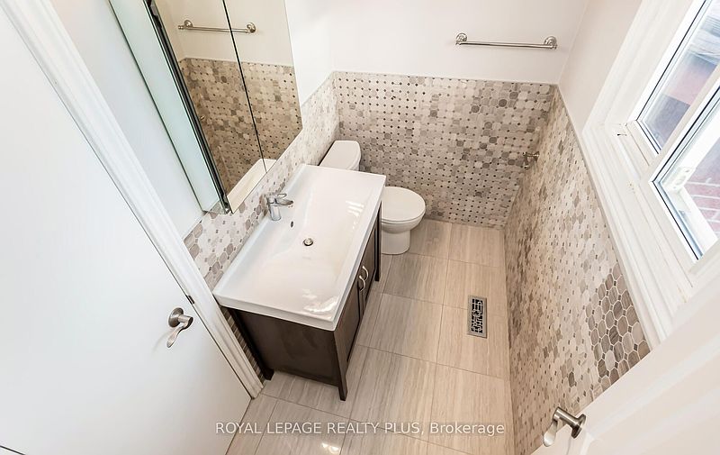 Mississauga House for rent - 3 Bedrooms — photo 33