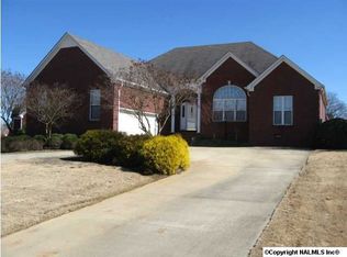 17766 Clearview St, Athens, AL 35611