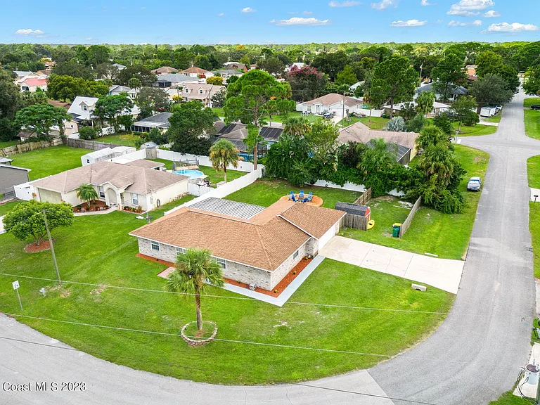 5235 Devon St — Photo 17