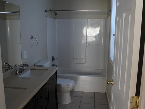 4th image of 114 Tacoma St