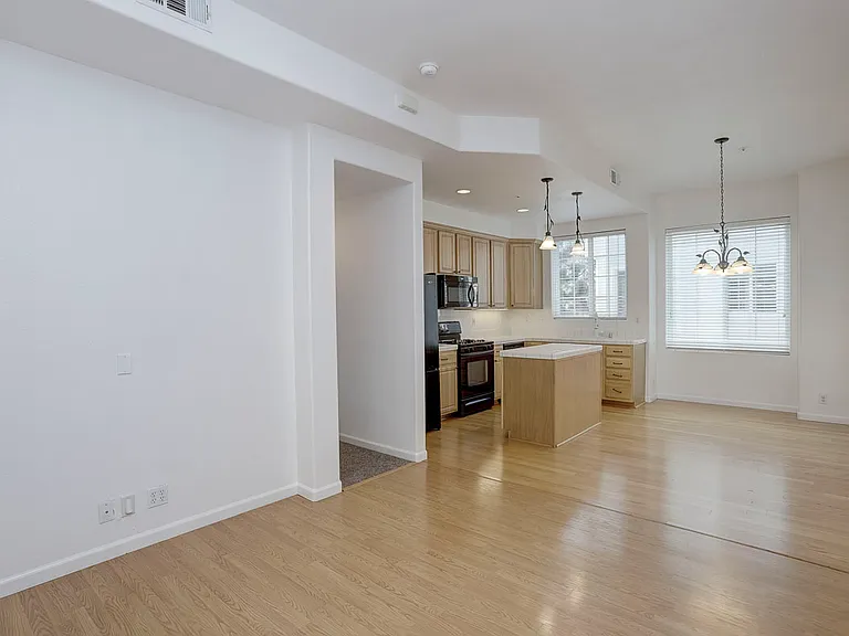 725 Northrup St — Photo 7