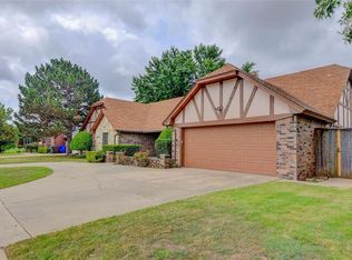 1312 Quail Hollow Dr, Norman, OK 73072