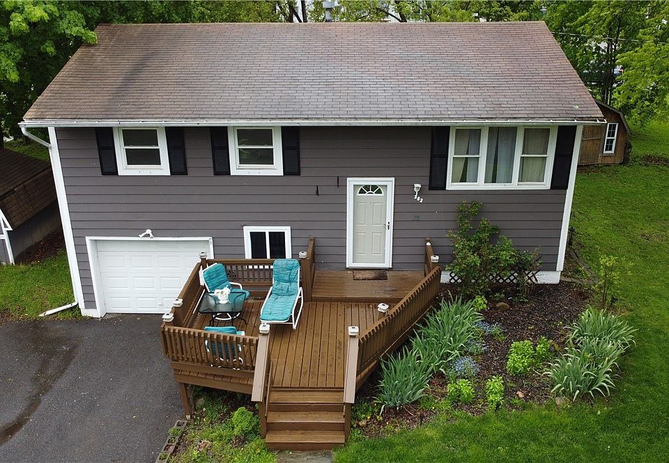 1st image of 302 Delwood Dr