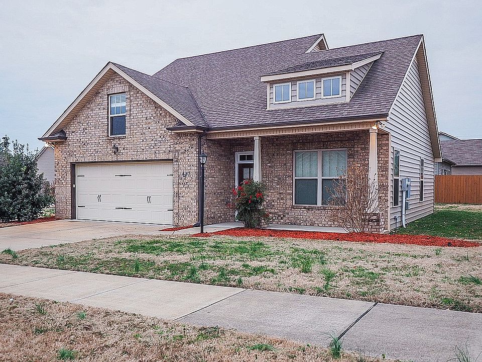 1st image of 487 Albion Cir