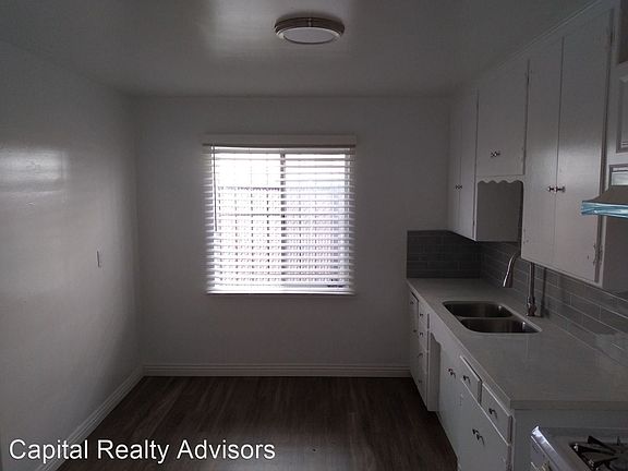 3rd image of 4406 Menlo Ave APT 1