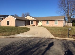 20 Canterbury Rd, Aurora, IL 60506