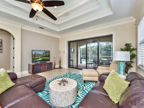 715 102nd Ave N #Id1504167p, Naples, FL 34108