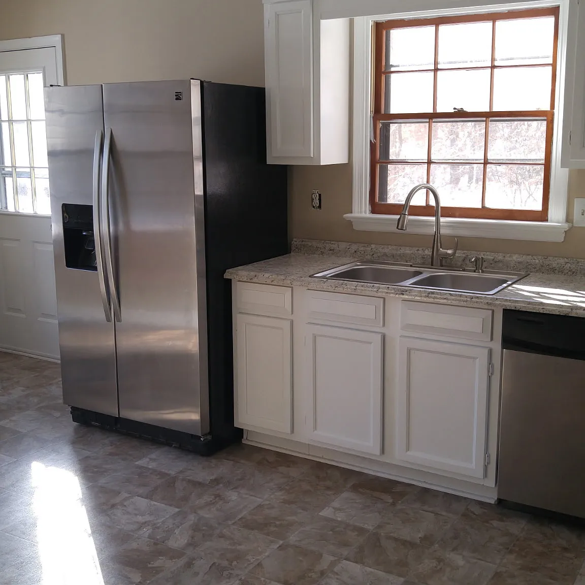 4 bed, 1420 sqft, $2,300 — Photo 4