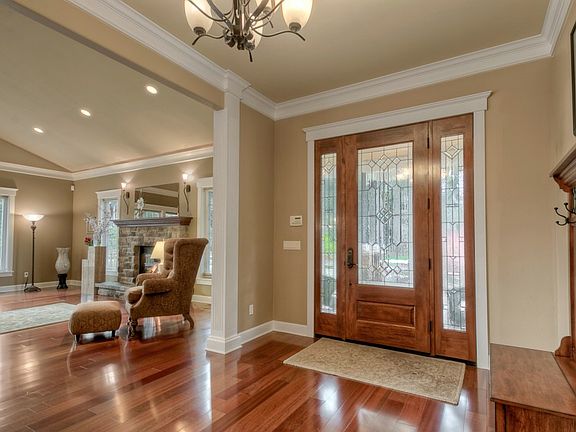 5th image of 20229 SE 30th St