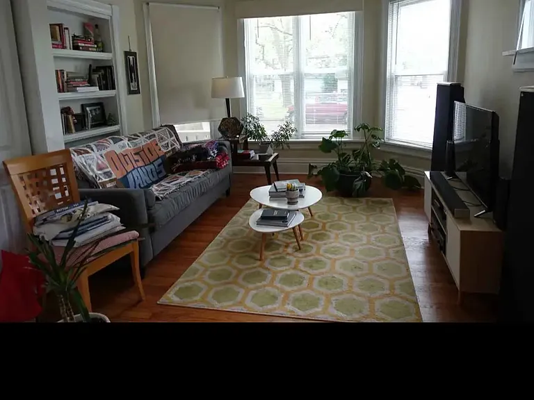406 S Prairie St — Photo 7