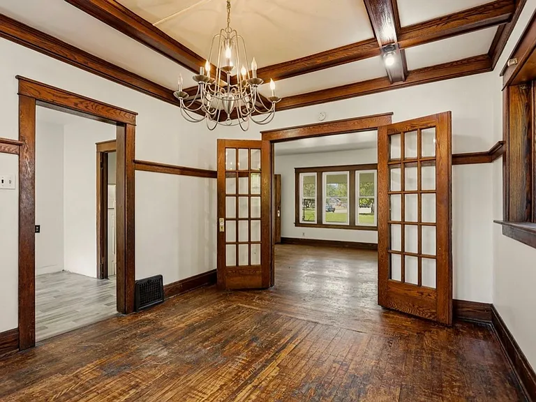 815 W Genesee Ave — Photo 5