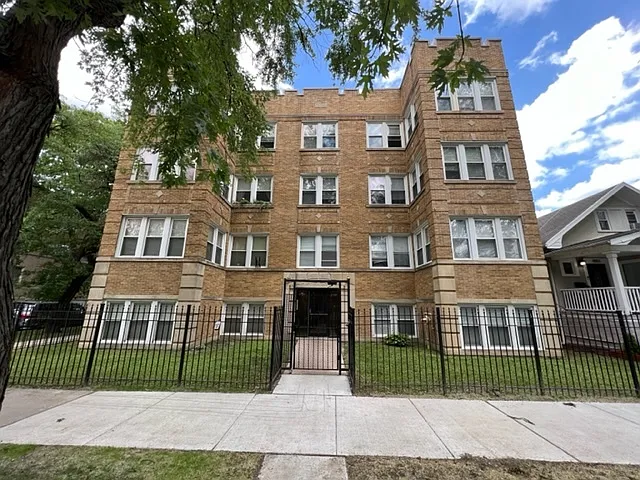 4855 N Springfield Ave #2