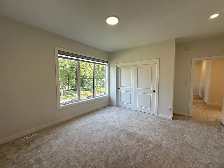 325 Lockwood St — Photo 24