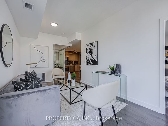 5th image of 297 College St #707