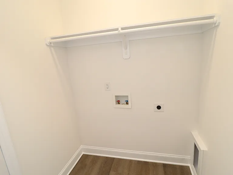 8424 Rhodes Rd — Photo 22