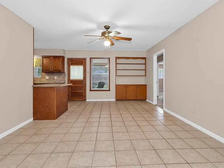 1410 Spillers Ln — Photo 9