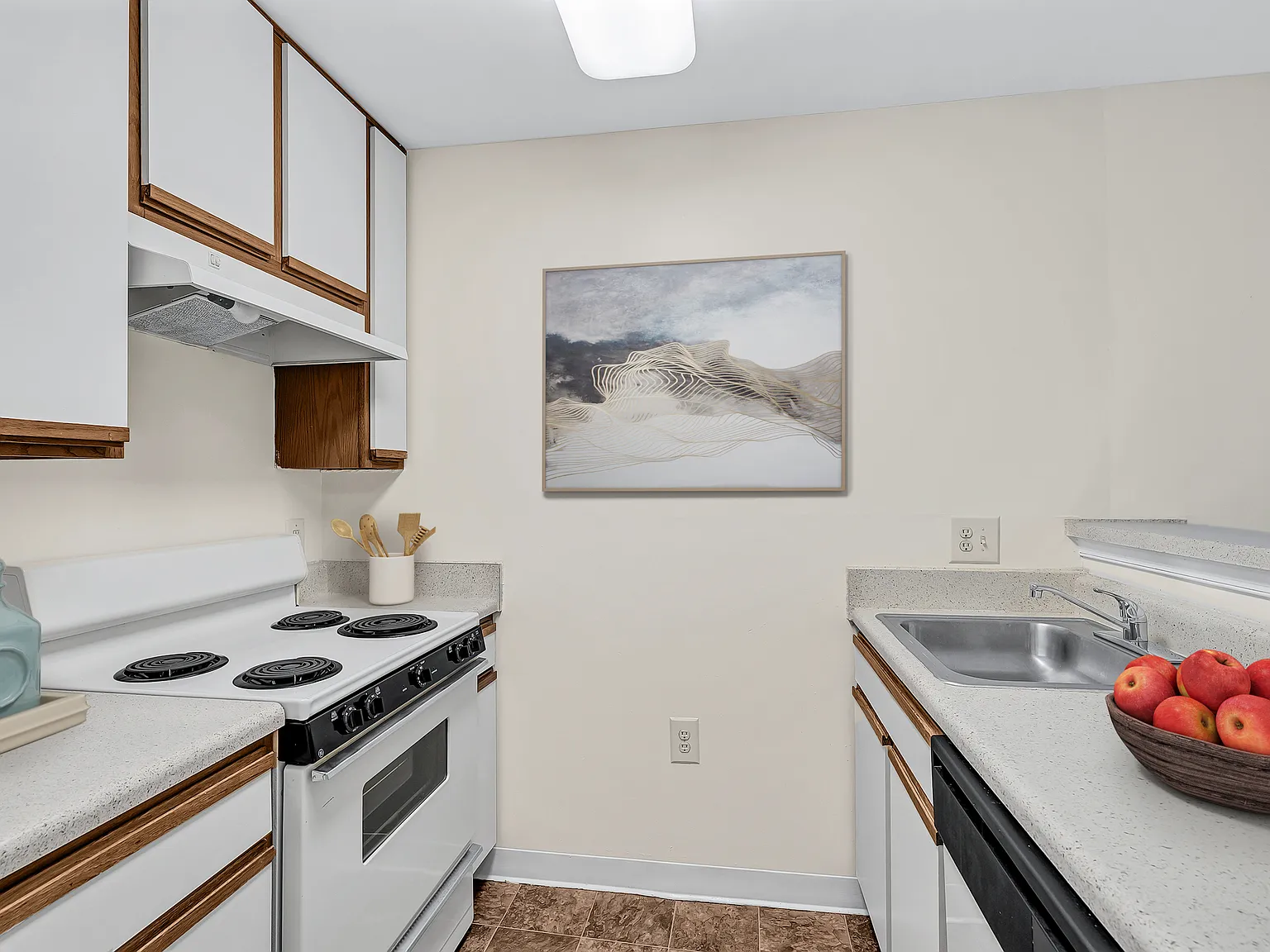 Laurel Lakes 55+ Active Senior Apartments — Photo 3