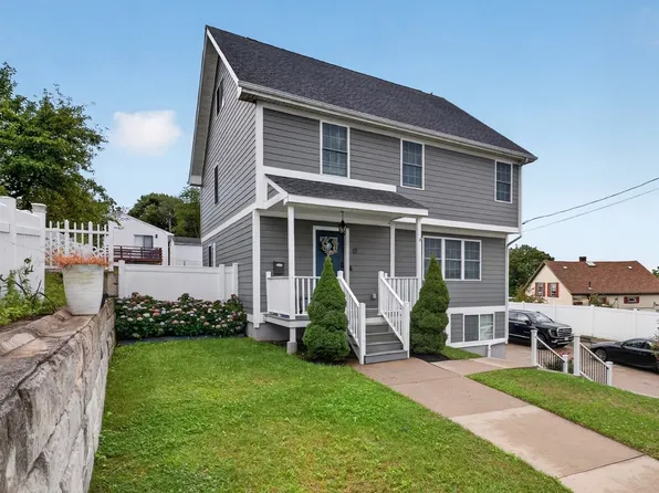 17 Montgomery St, Fall River, MA 02720