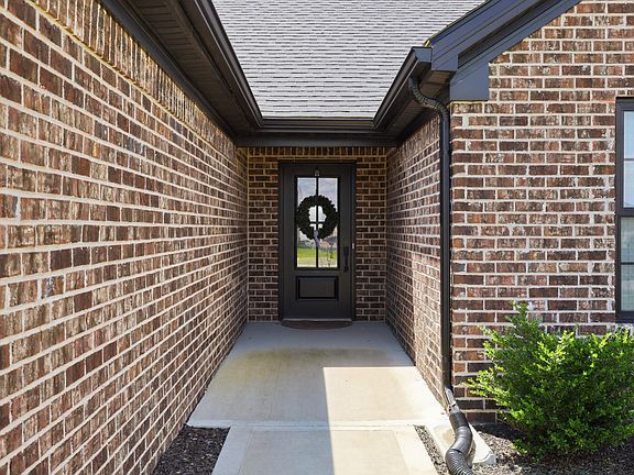 3rd image of 5009 Bentwood Ct