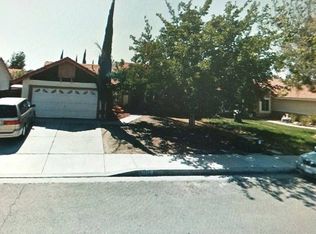 43327 Carol Dr, Lancaster, CA 93535