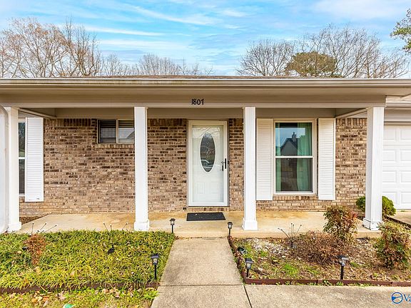 4th image of 1807 E Brownstone Ct SW