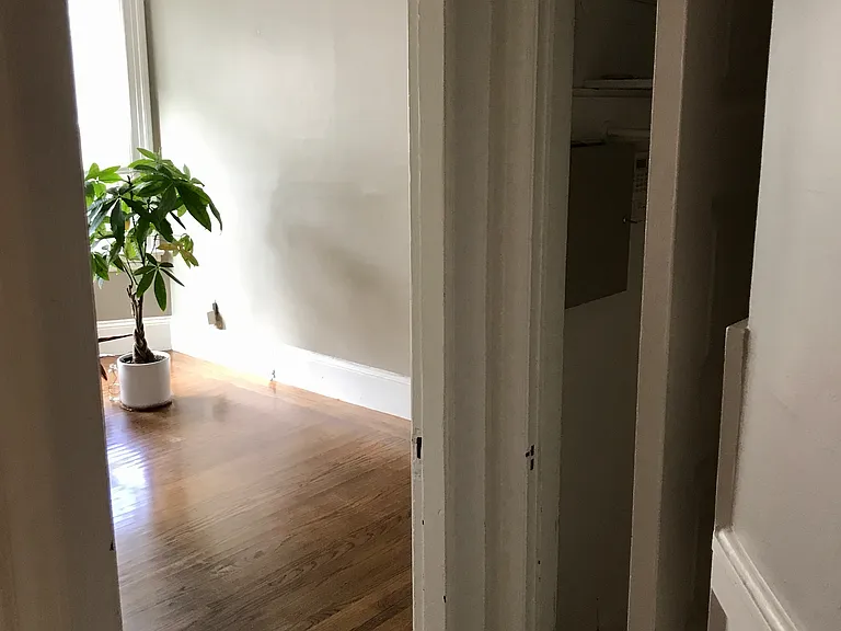 25-29 Dearborn St #25 — Photo 13