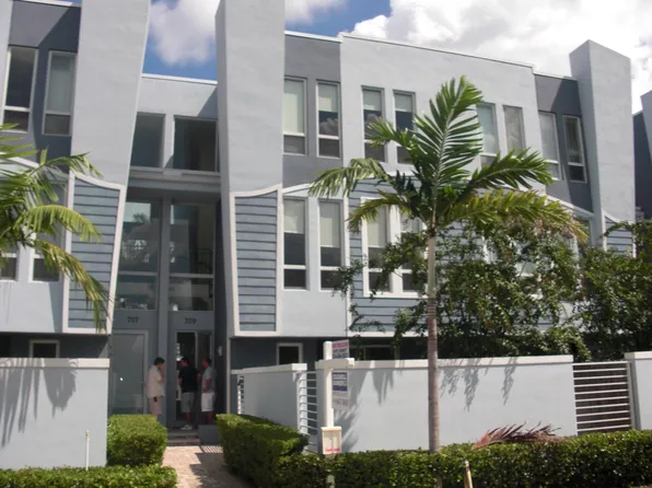 709 SE 16th Ct, Fort Lauderdale, FL 33316