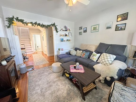 4th image of 42 Hobson St #1