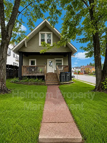 902 N 11th Ave E #1 Photo 1