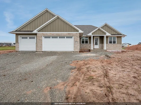743 Royal Saint Pats Dr, Wrightstown, WI 54180