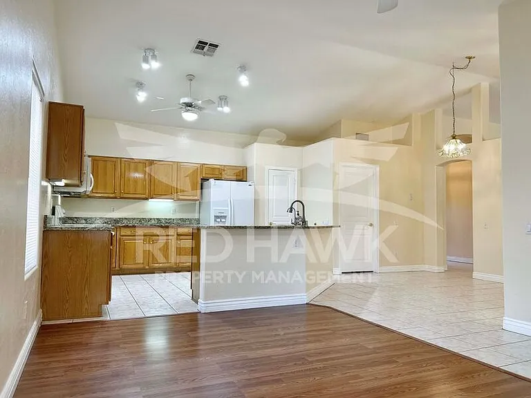 3863 E Linda Ct — Photo 9
