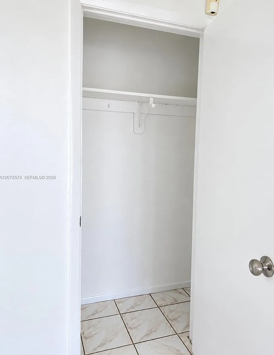 Parkview Condo No 2 — Photo 2